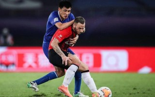 星空体育官网-关键时刻球队失误，错失良机