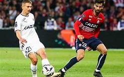 星空体育官网-沙托鲁逐渐掌握节奏，法甲赛场表现抢眼