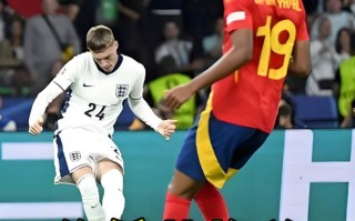 星空体育官网-英格兰队绝杀成功，成功晋级欧洲杯八强