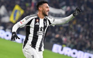 星空体育官网-尤文图斯屡战屡败，卫冕之路愈加坎坷