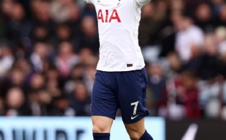 星空体育官网入口-英超劲旅战绩抢眼，期待新的挑战