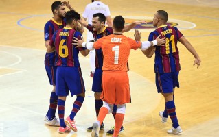 星空体育官方网站-冠军杯淘汰赛即将开启，种子球队抢滩决赛圈