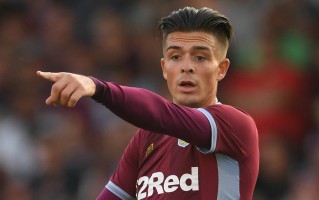 星空体育app-维拉主场连败，保级压力日益增大