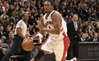 星空体育官方网站-猛龙队集体发力，主帅喜形于色