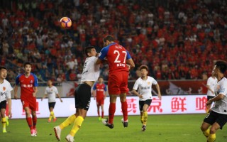 星空体育app-天津泰达vs重庆斯威，硬仗出击锁定三分