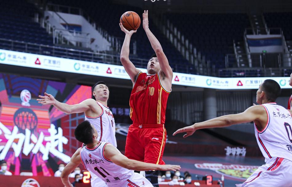 星空体育app-新一季CBA联赛的头号挑战者浮出水面-第1张图片-星空体育官方网站 星空体育app-新一季CBA联赛的头号挑战者浮出水面-第1张图片-星空体育官方网站