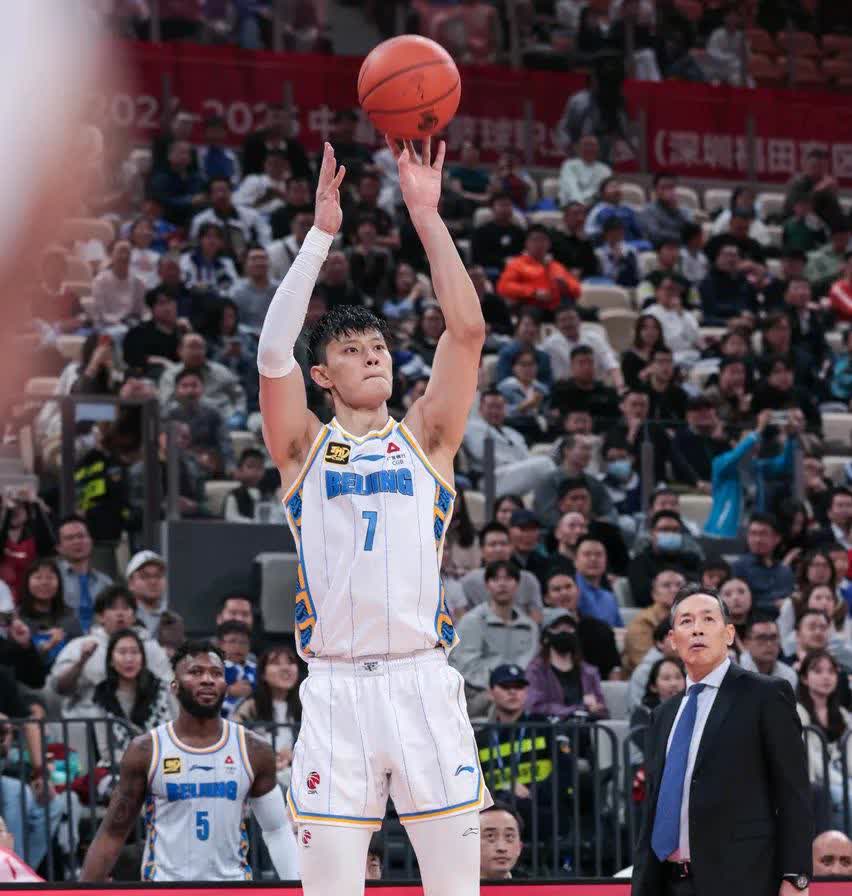 星空体育官网-深圳凯贝斯在比赛中破门得分，为球队取得优势-第2张图片-星空体育官方网站