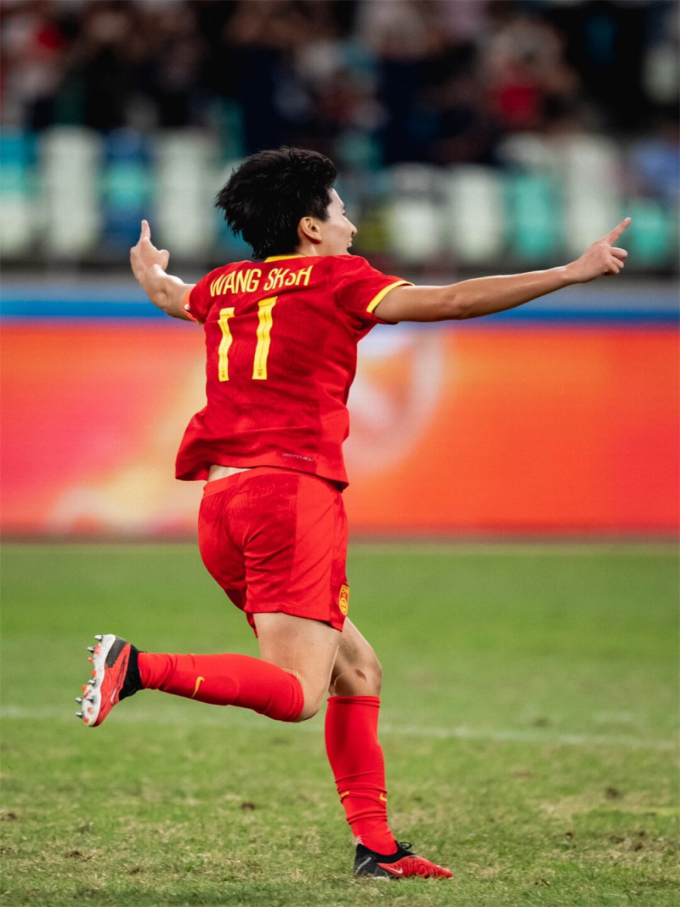 星空体育官方网站-波斯尼亚战平法罗群岛，欧洲预选赛激战不断-第2张图片-星空体育官方网站