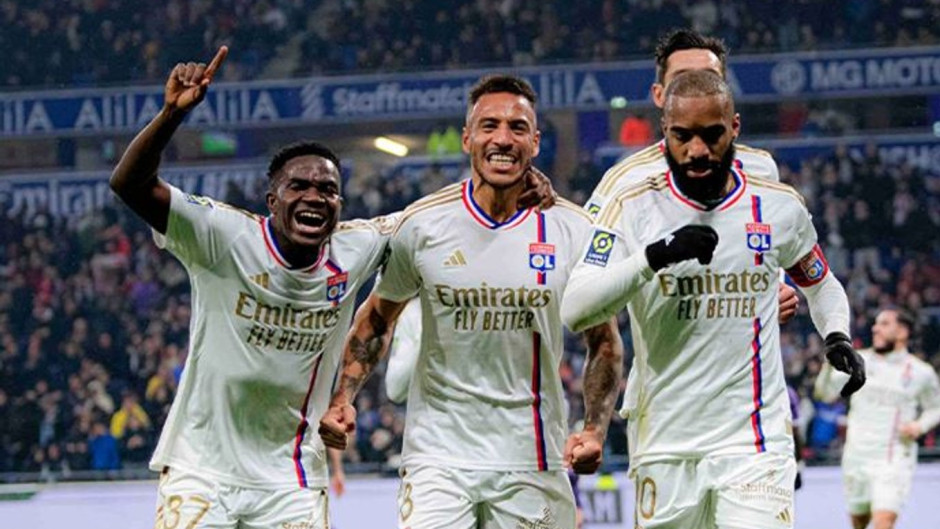 星空体育官网入口-里昂宝贵三分,法甲战事持续激烈-第2张图片-星空体育官方网站 星空体育官网入口-里昂宝贵三分,法甲战事持续激烈-第2张图片-星空体育官方网站