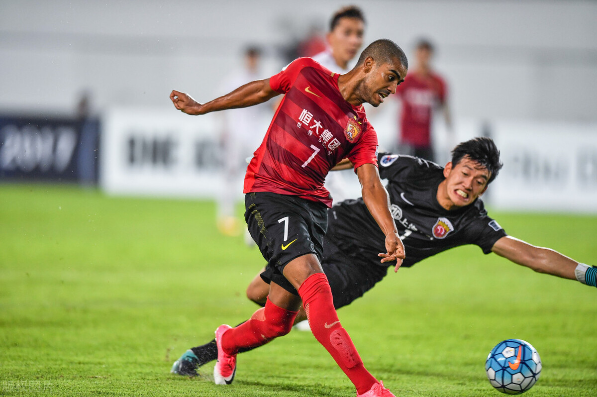 星空体育-中国足球联赛残酷对决，夺冠之路坎坷!-第1张图片-星空体育官方网站