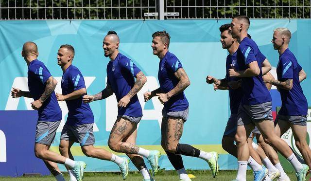 星空体育官方网站-奥地利客场大胜以色列,晋级欧锦赛16强-第2张图片-星空体育官方网站 星空体育官方网站-奥地利客场大胜以色列,晋级欧锦赛16强-第2张图片-星空体育官方网站