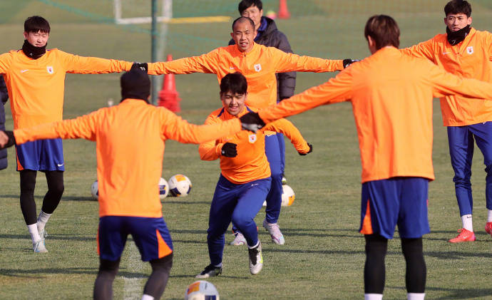 星空体育官方网站-山东泰山面对重庆斯威,力求胜利!-第2张图片-星空体育官方网站 星空体育官方网站-山东泰山面对重庆斯威,力求胜利!-第2张图片-星空体育官方网站