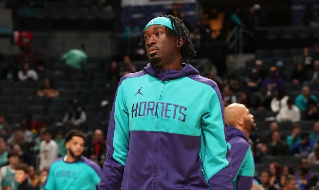 星空体育官方网站-黄蜂队交易风波,现任总经理接受采访-第2张图片-星空体育官方网站 星空体育官方网站-黄蜂队交易风波,现任总经理接受采访-第2张图片-星空体育官方网站