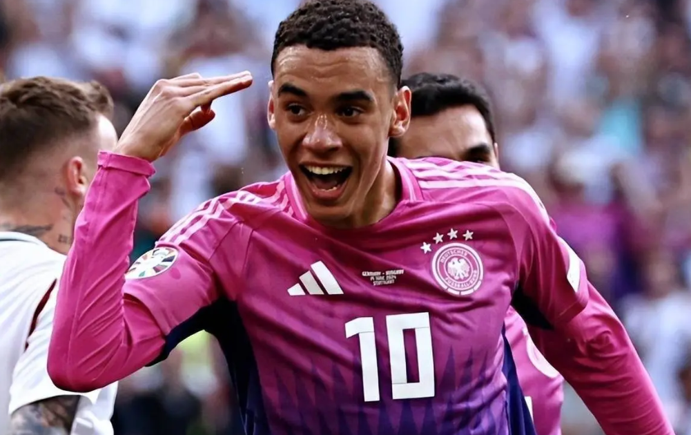 星空体育官网-布里斯托大胜，取得关键胜利-第2张图片-星空体育官方网站