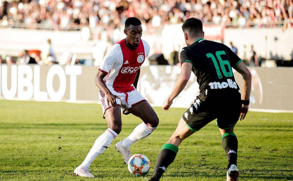 星空体育官方网站-沙尔克04备战不顺,球队存在紧急情况-第2张图片-星空体育官方网站 星空体育官方网站-沙尔克04备战不顺,球队存在紧急情况-第2张图片-星空体育官方网站