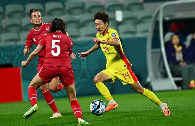 星空体育官方网站-拼尽全力!女足球员在比赛中力求胜利-第2张图片-星空体育官方网站 星空体育官方网站-拼尽全力!女足球员在比赛中力求胜利-第2张图片-星空体育官方网站