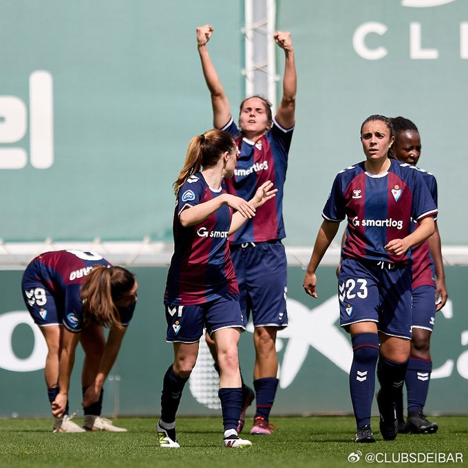 星空体育-爱尔兰女足球员团结一心,奋斗到底-第2张图片-星空体育官方网站 星空体育-爱尔兰女足球员团结一心,奋斗到底-第2张图片-星空体育官方网站